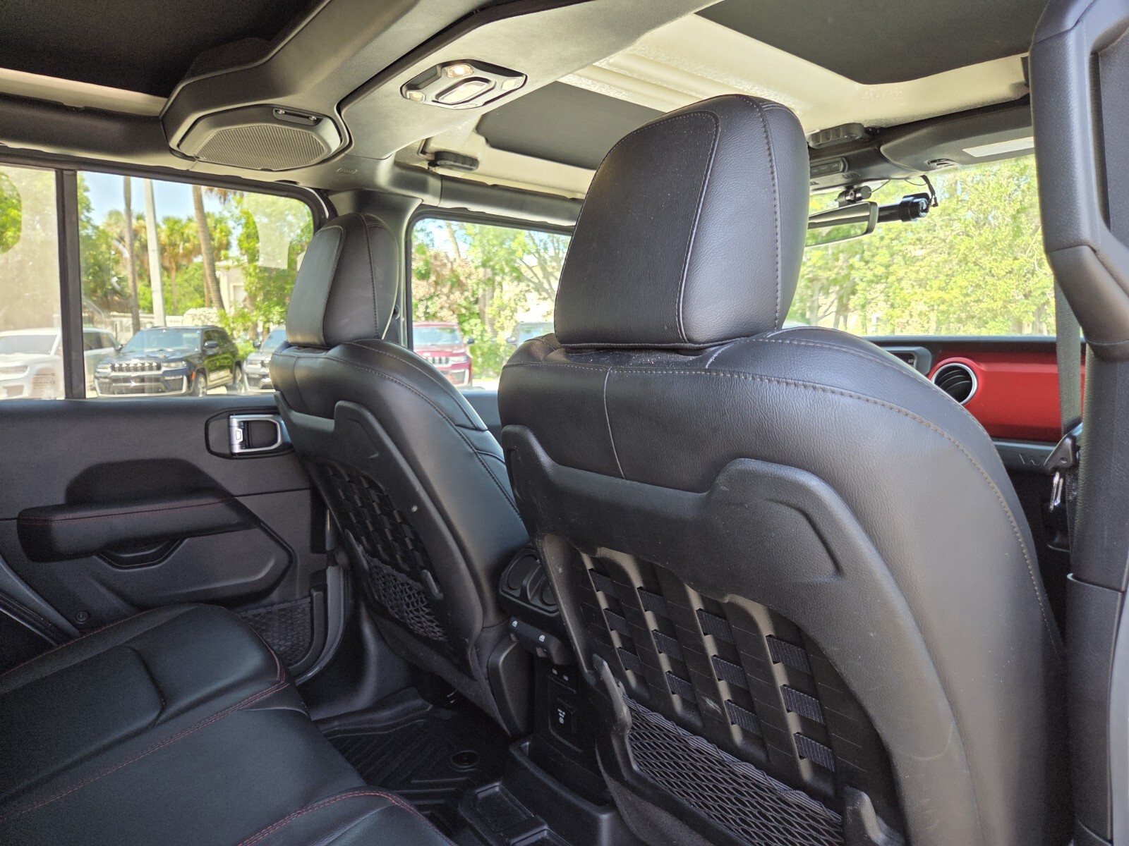 Certified Used 2021 Gray Jeep Unlimited Rubicon image 17