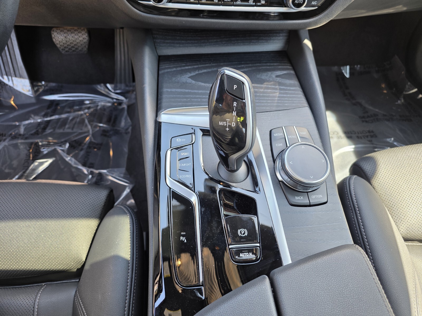 Certified Used 2023 White BMW 540i xDrive image 25