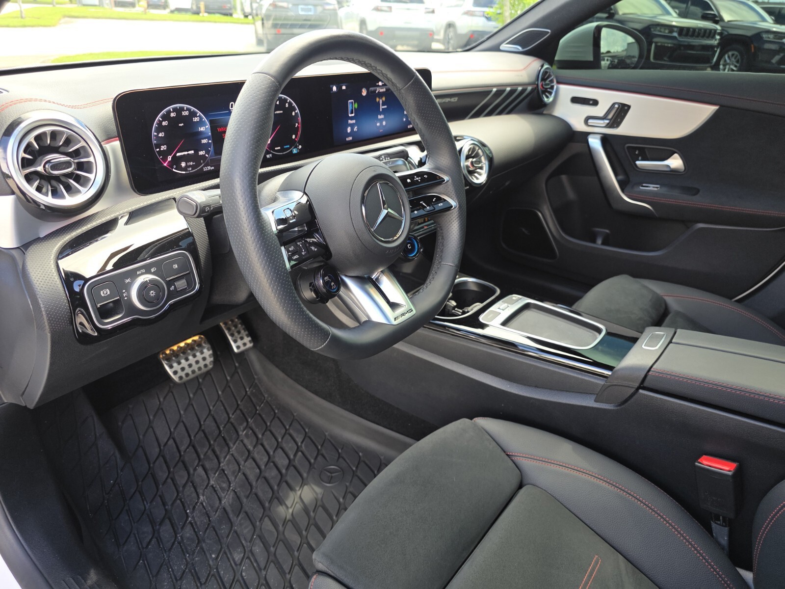 Certified Used 2025 White Mercedes-Benz CLA 35 AMG® image 28