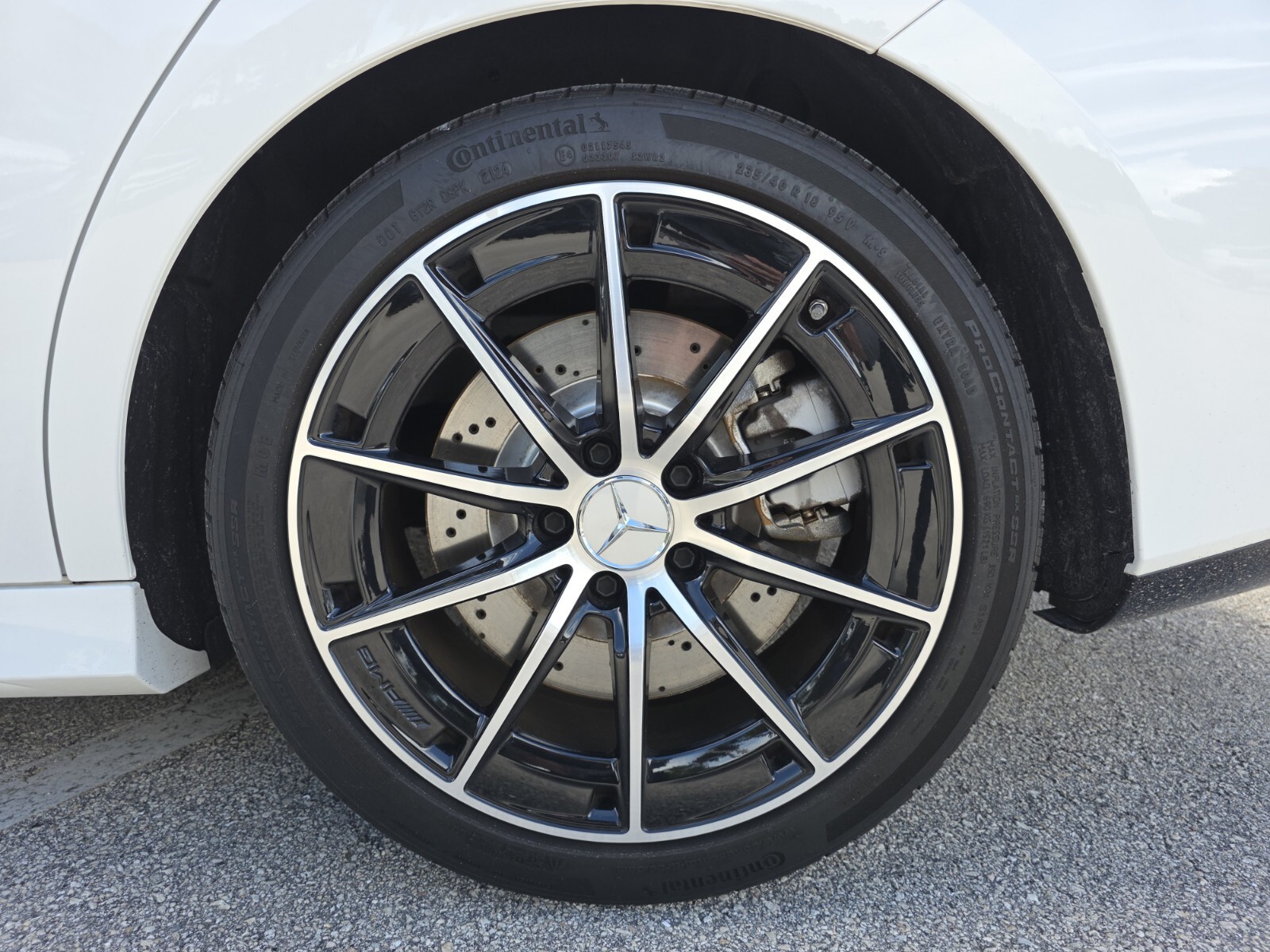 Certified Used 2025 White Mercedes-Benz CLA 35 AMG® image 20