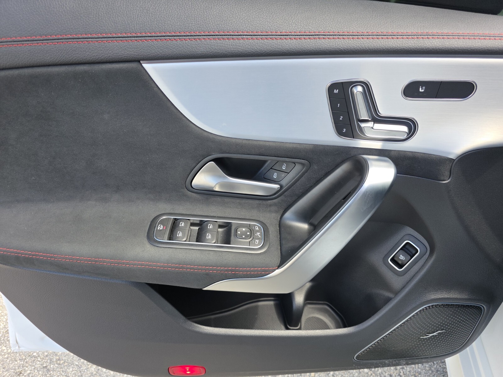 Certified Used 2025 White Mercedes-Benz CLA 35 AMG® image 29