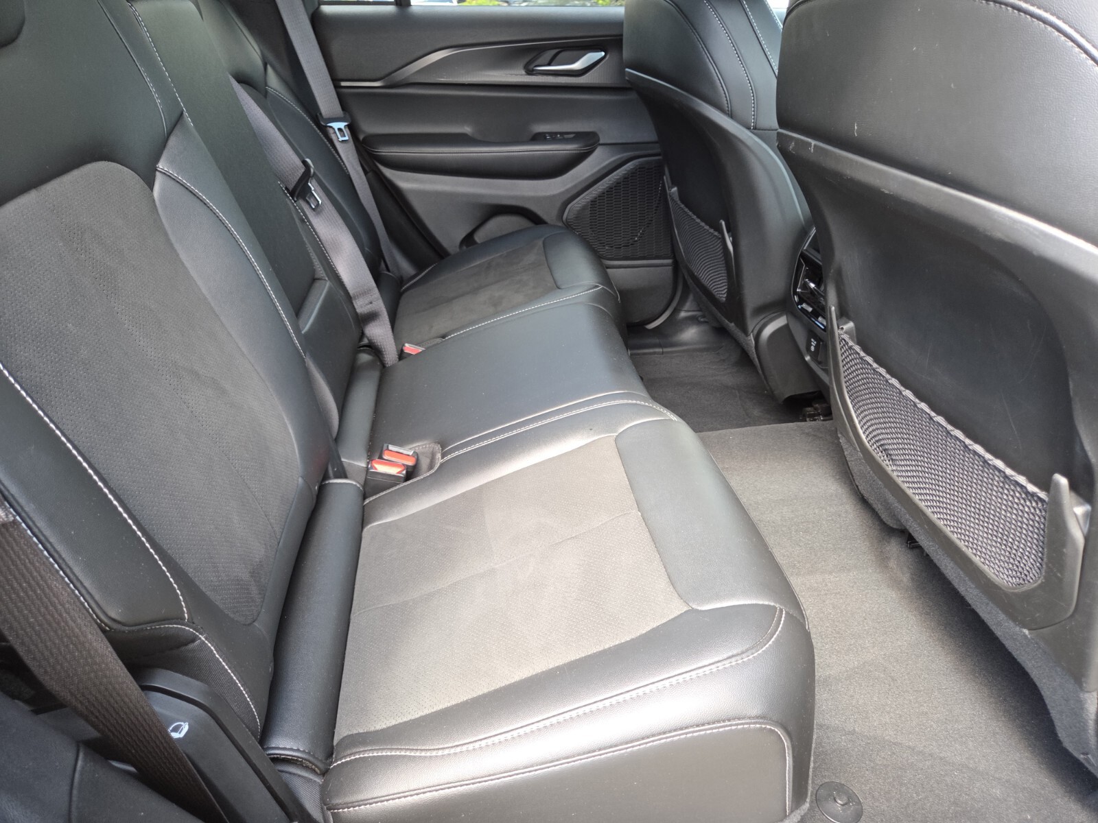 Certified Used 2025 Black Jeep Altitude image 18