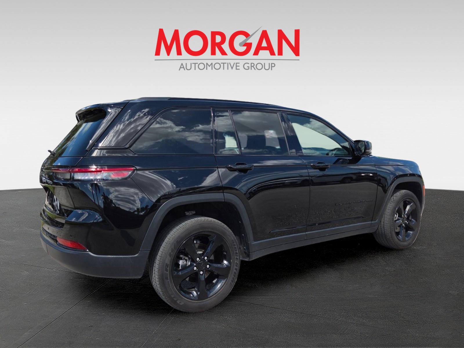 Certified Used 2025 Black Jeep Altitude image 5