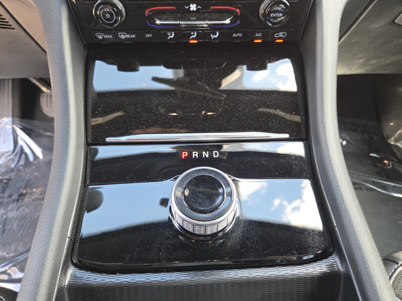 Certified Used 2025 Black Jeep Altitude image 31