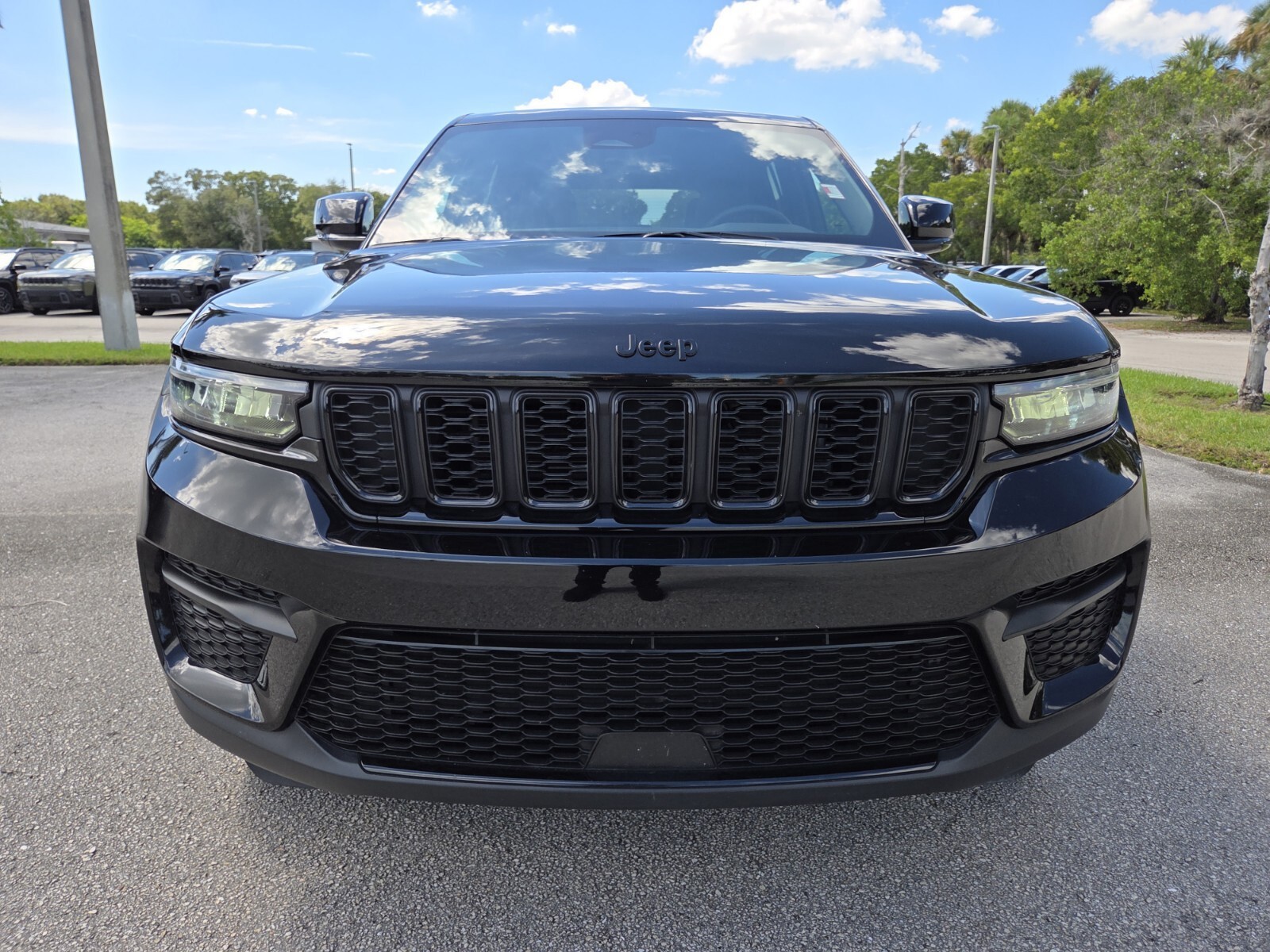 Certified Used 2025 Black Jeep Altitude image 13