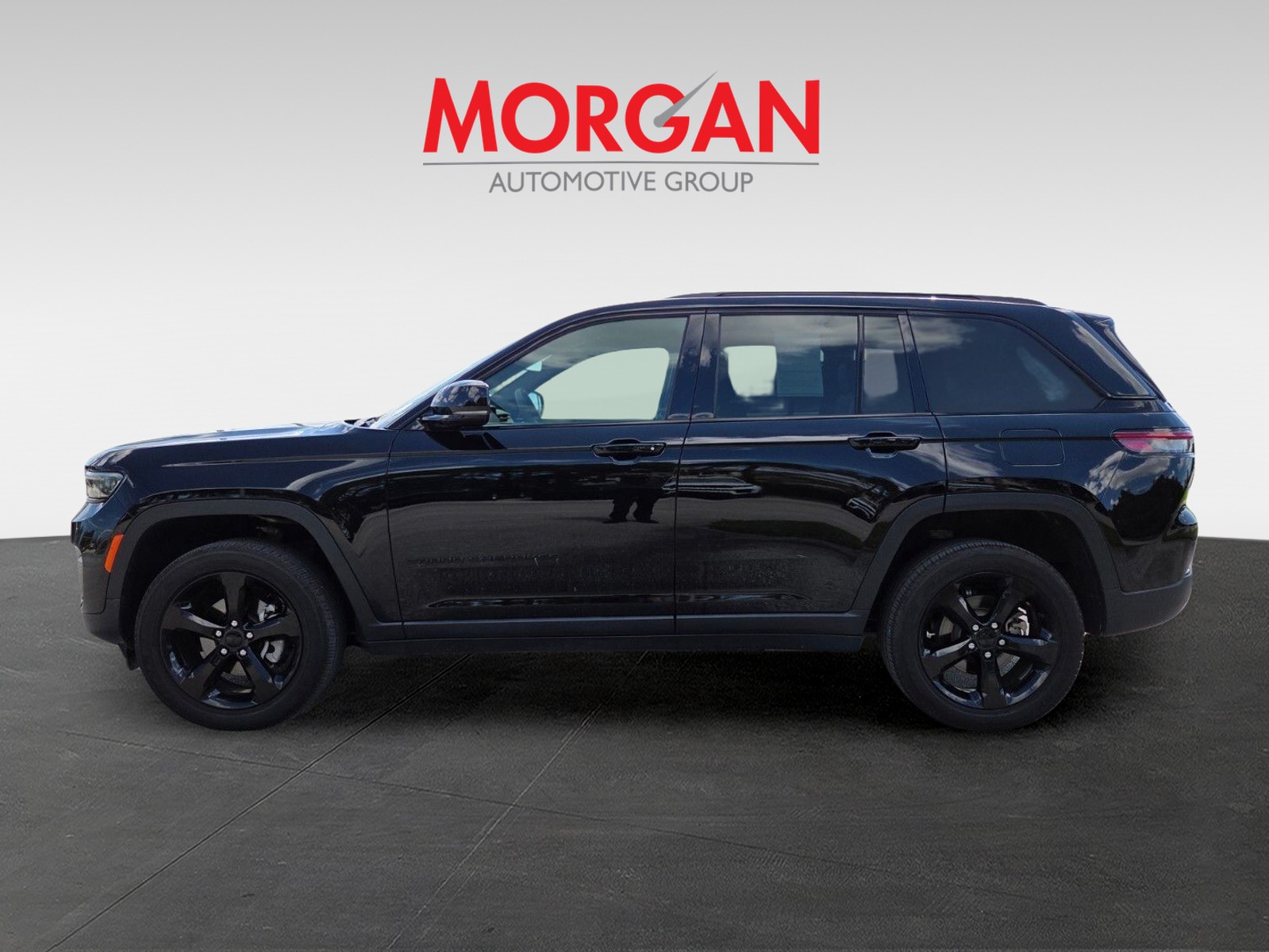 Certified Used 2025 Black Jeep Altitude image 10