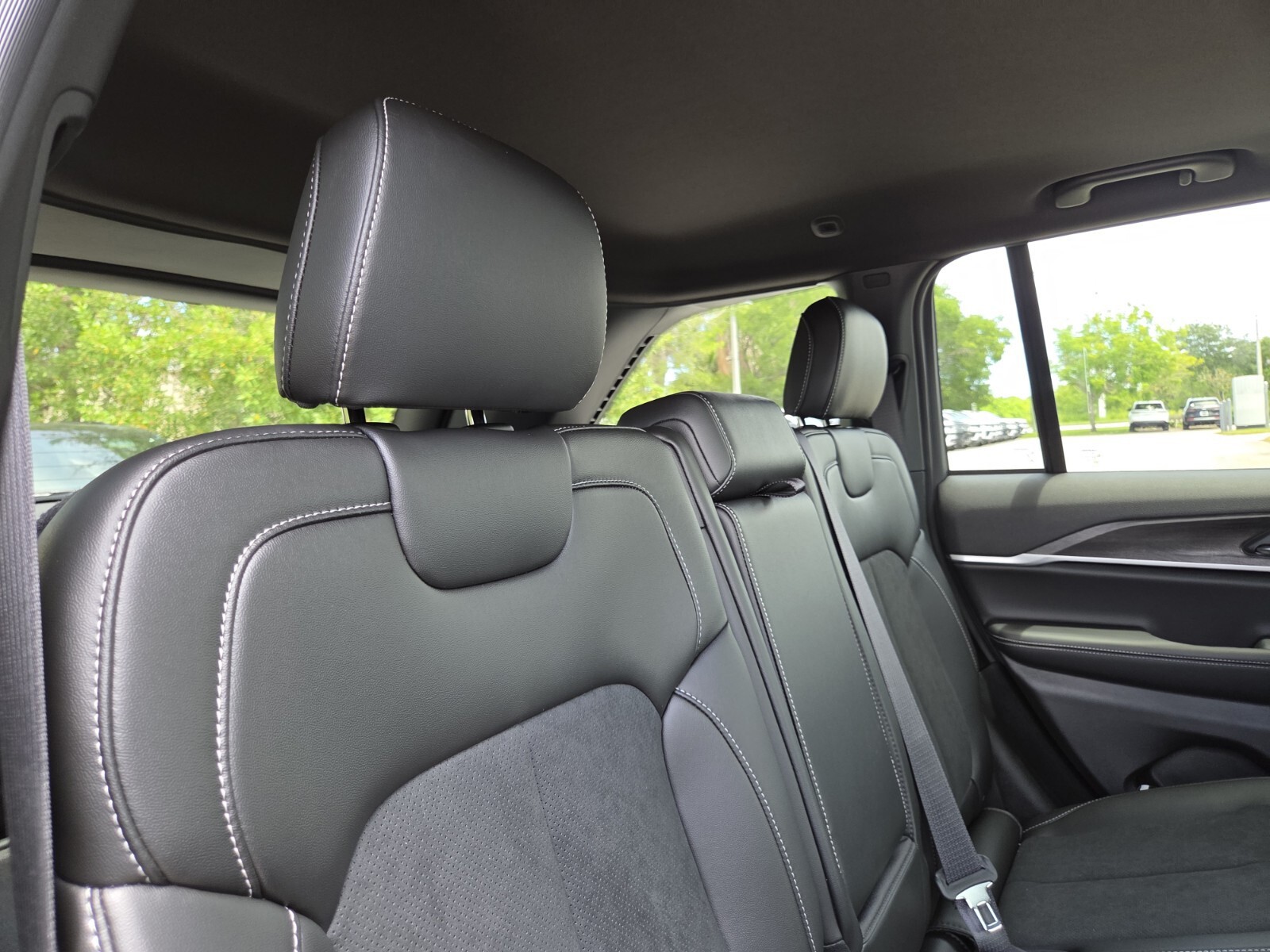 New 2026 Gray Jeep Altitude image 19