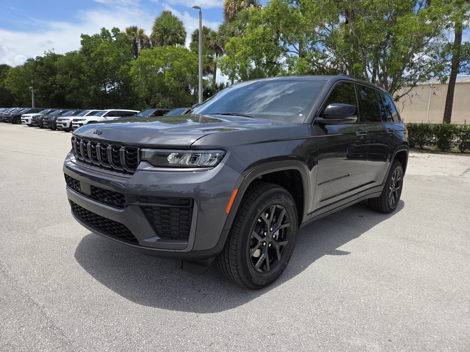 New 2026 Gray Jeep Altitude image 11