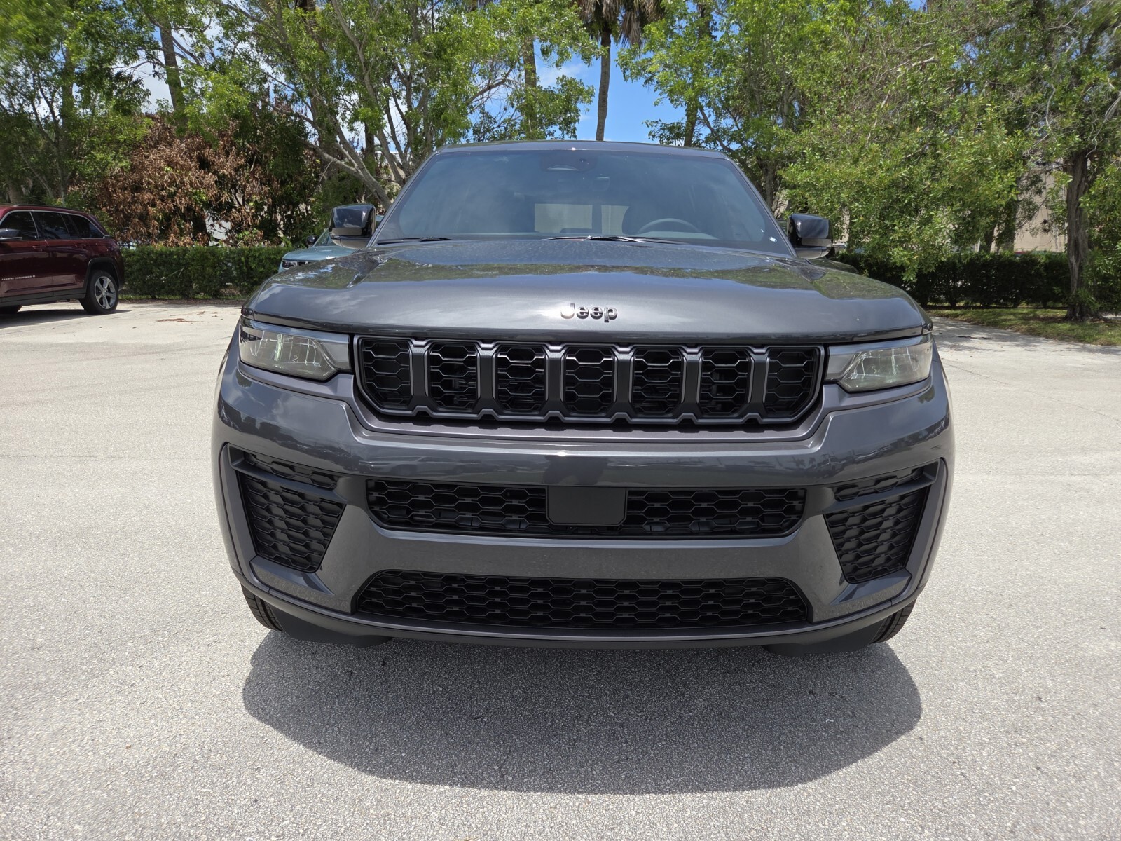 New 2026 Gray Jeep Altitude image 12