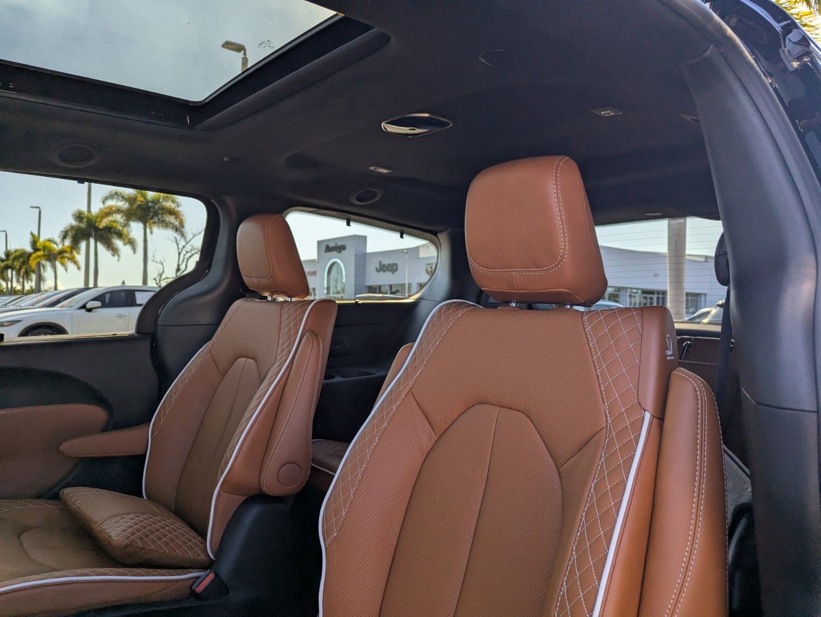 New 2026 Black Chrysler Pinnacle image 8