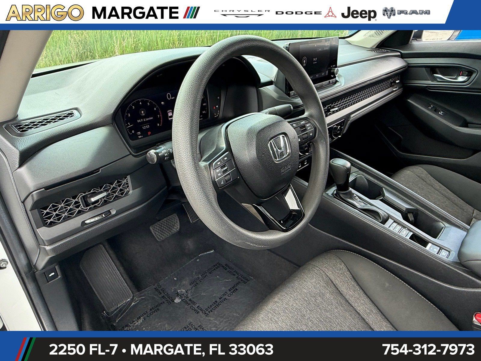 Used 2024  Honda EX image 10