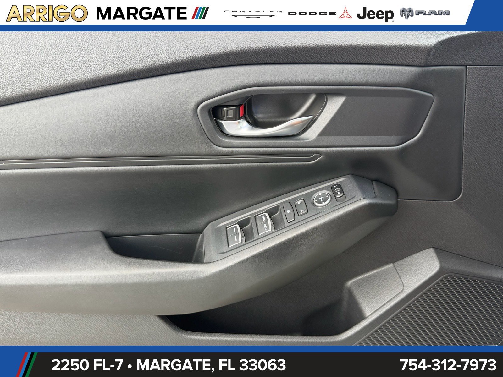 Used 2024  Honda EX image 33