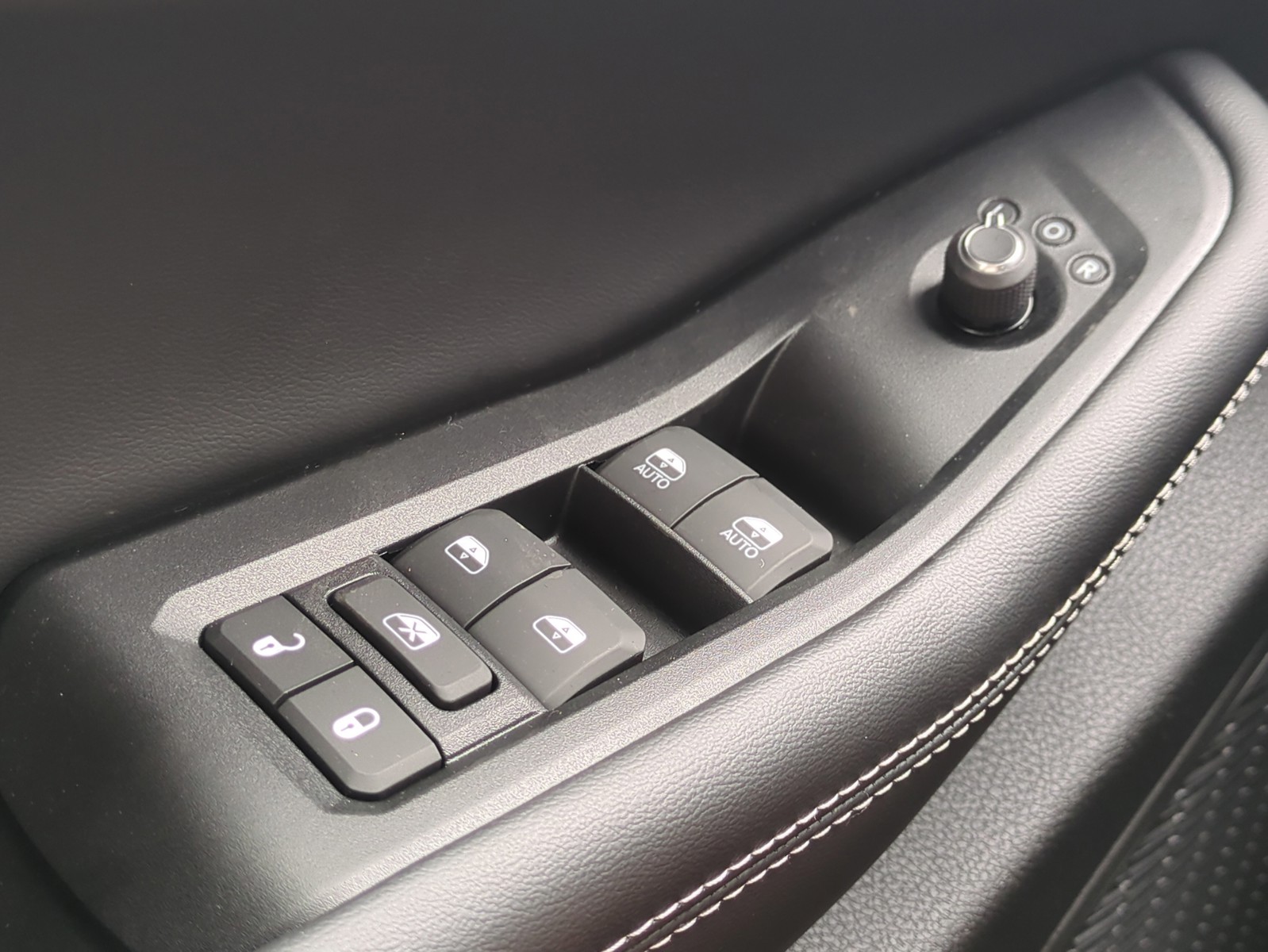 New 2026 Gray Jeep Laredo image 23