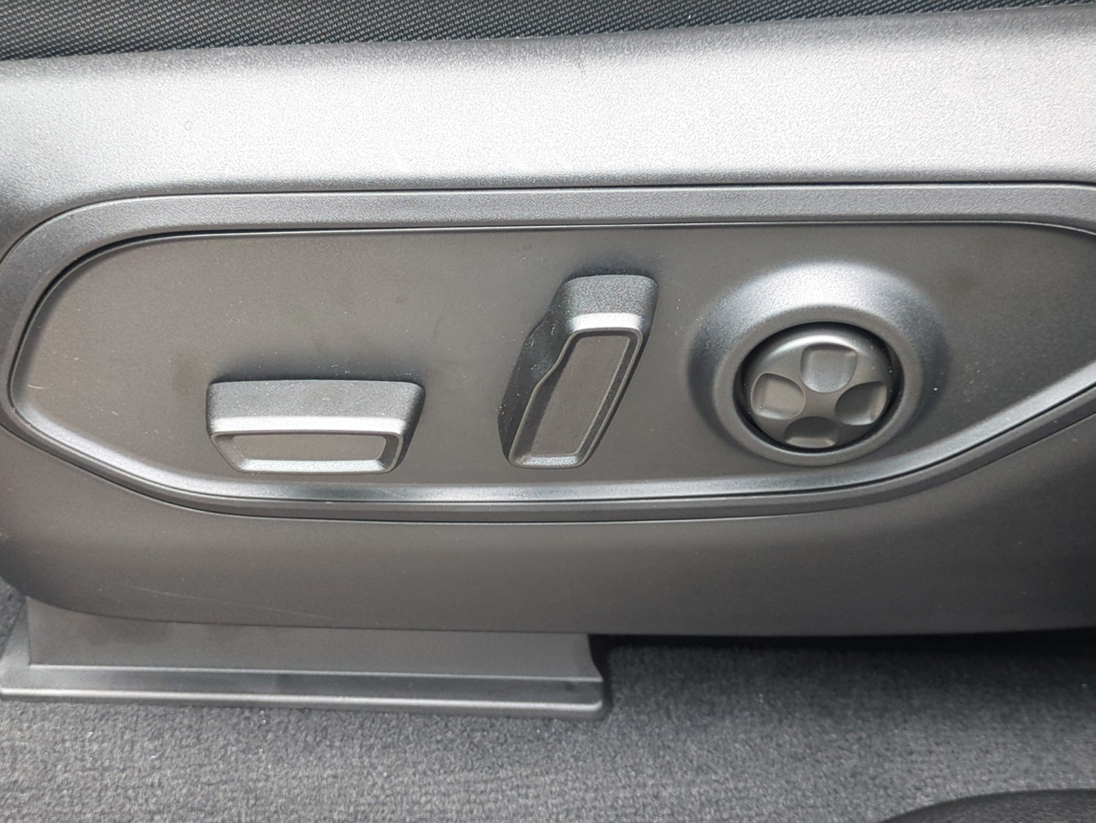 New 2026 Gray Jeep Laredo image 20