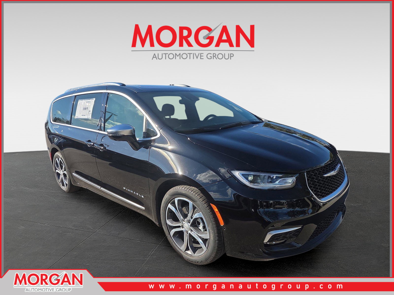 2026 Chrysler Pacifica Pinnacle in Black — front three-quarter view