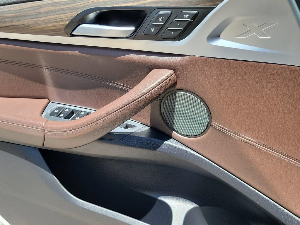 Certified Used 2018 White BMW M40i image 19