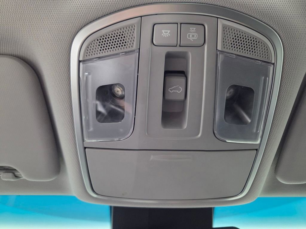 Certified Used 2021  Hyundai Ultimate image 34