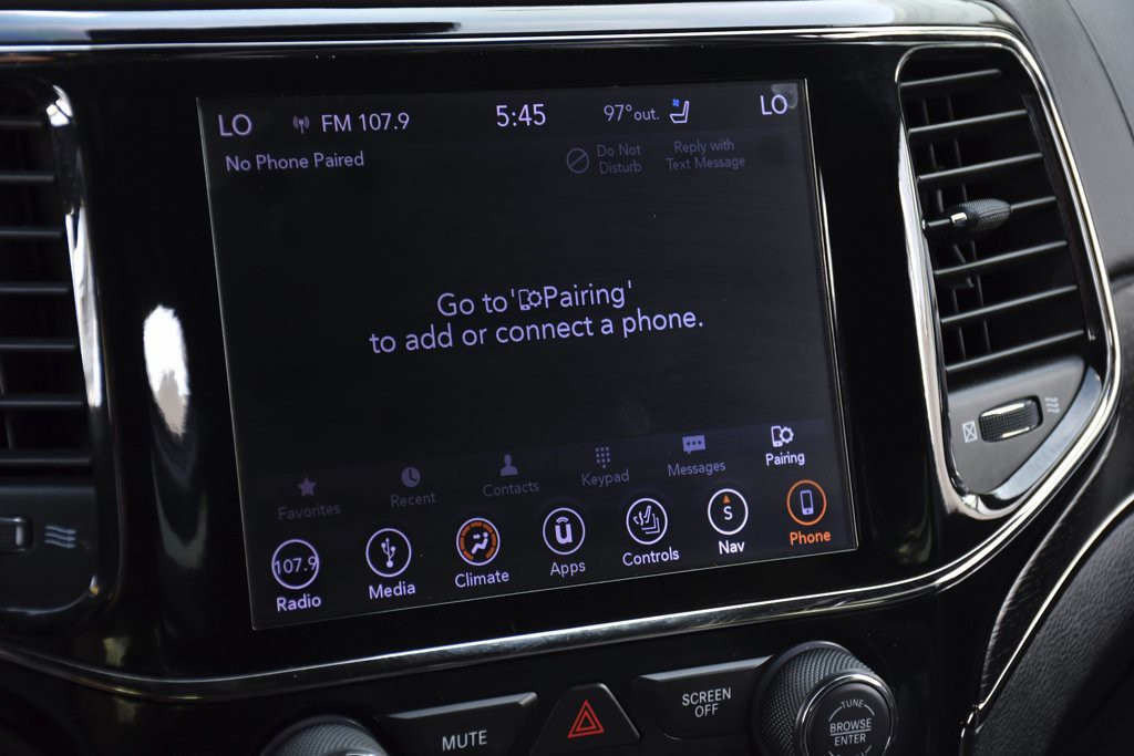 Used 2019 White Jeep Overland image 14