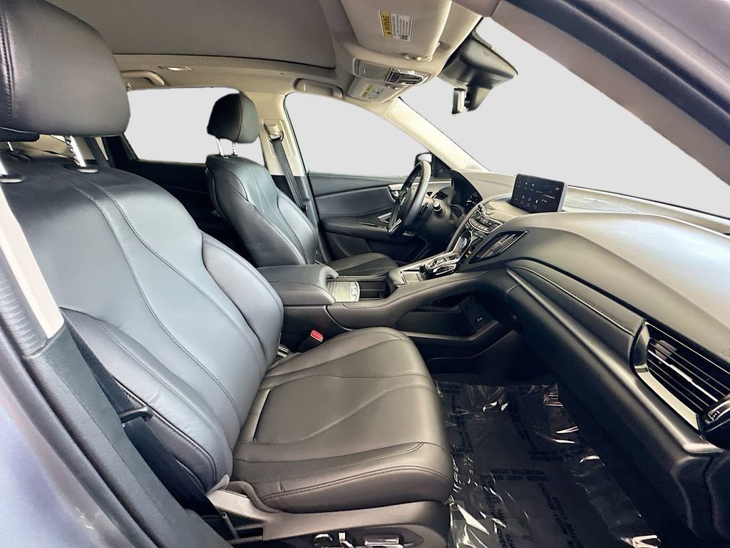 Used 2024  Acura Base image 26