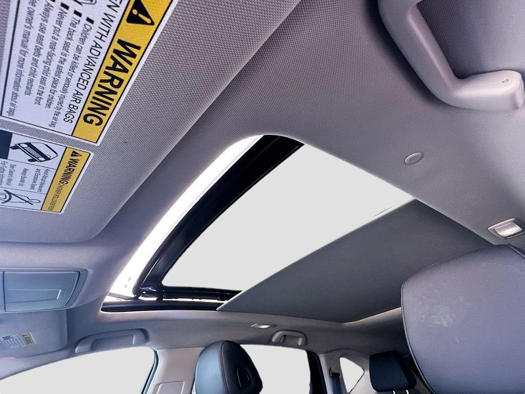 Used 2024  Acura Base image 17