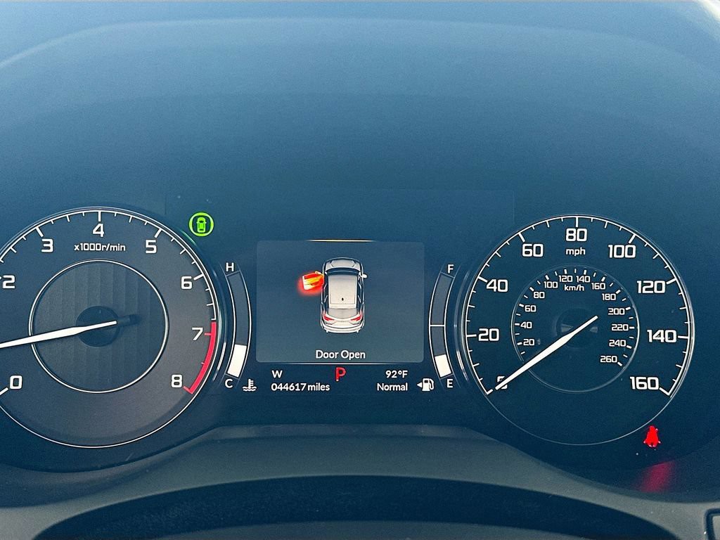 Used 2024  Acura Base image 11