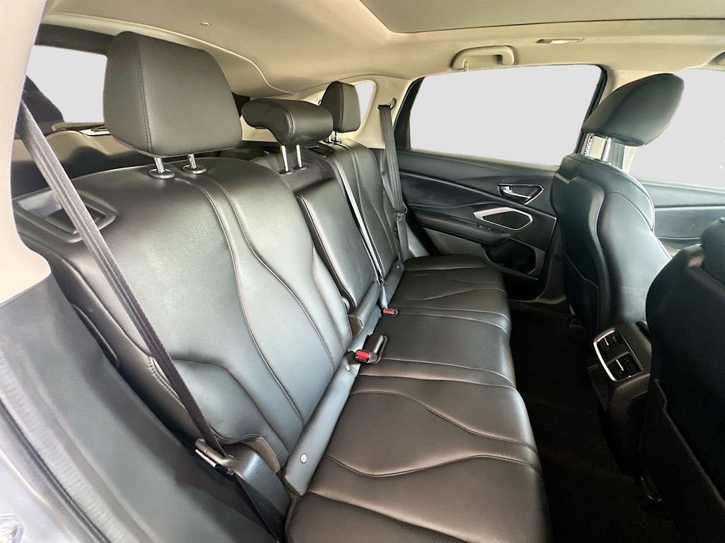 Used 2024  Acura Base image 23