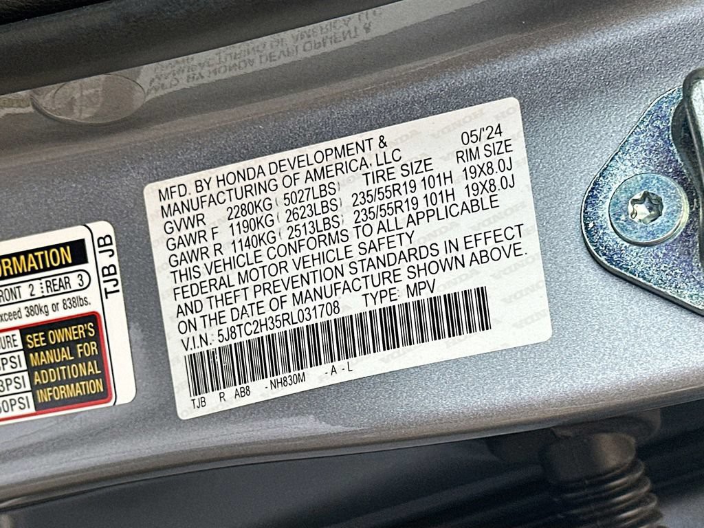 Used 2024  Acura Base image 28