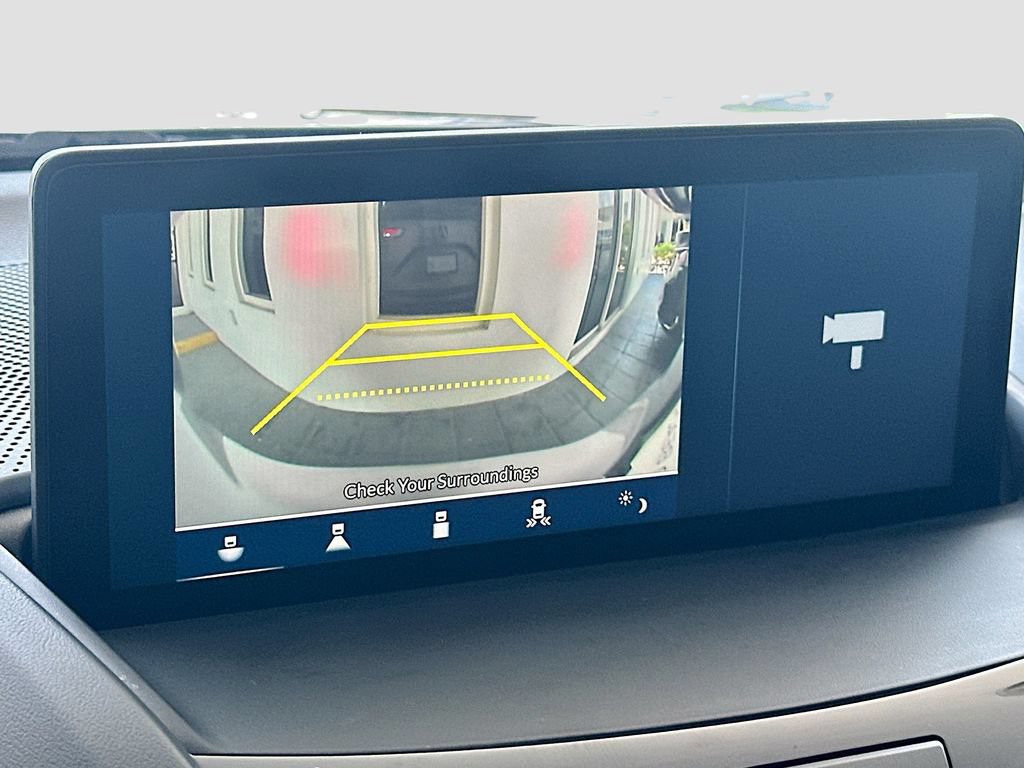 Used 2024  Acura Base image 13