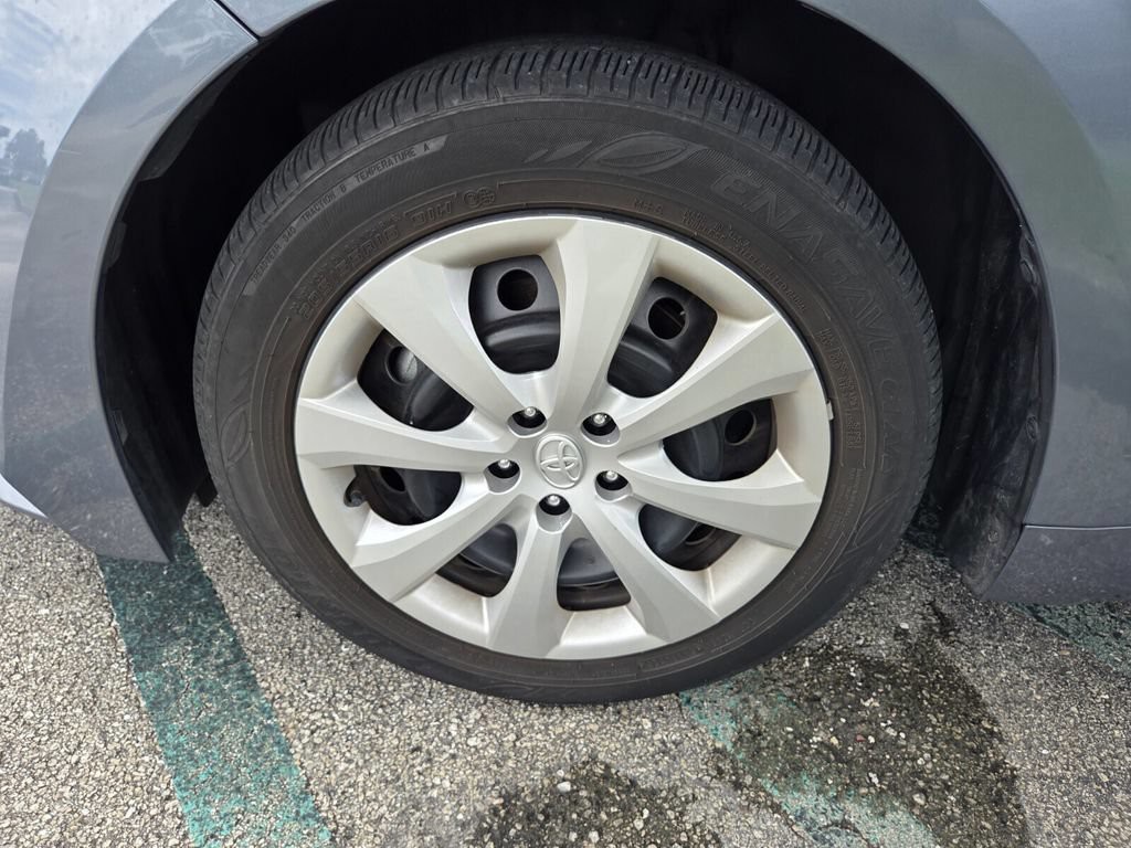 Used 2024  Toyota LE image 4