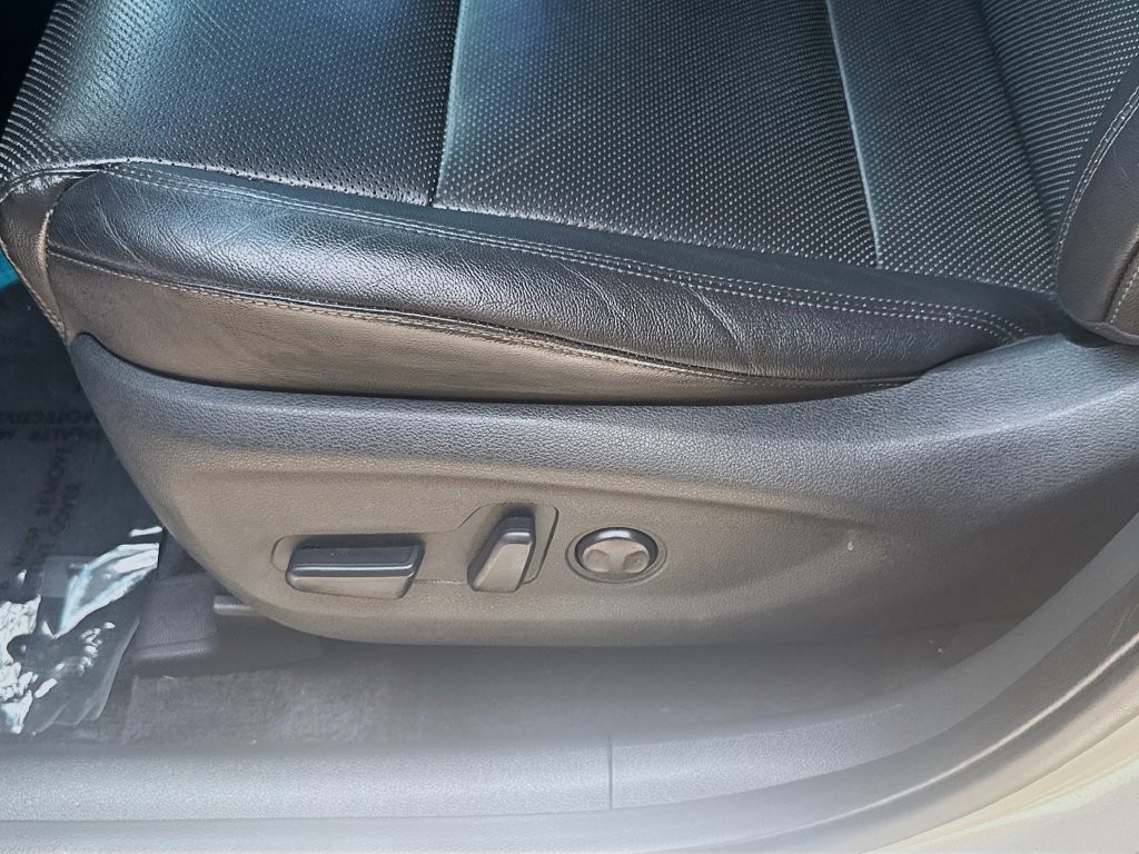 Certified Used 2020 Silver Hyundai Ultimate image 16