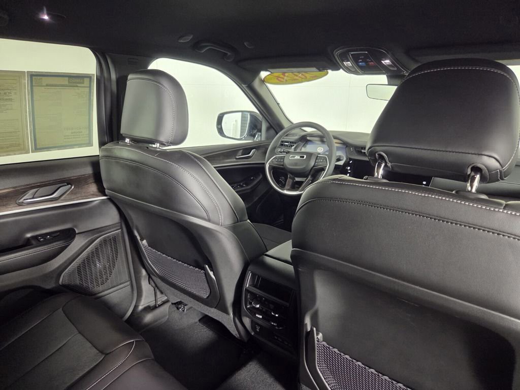 Used 2026 White Jeep Altitude image 29