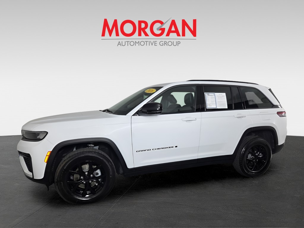 Used 2026 White Jeep Altitude image 8