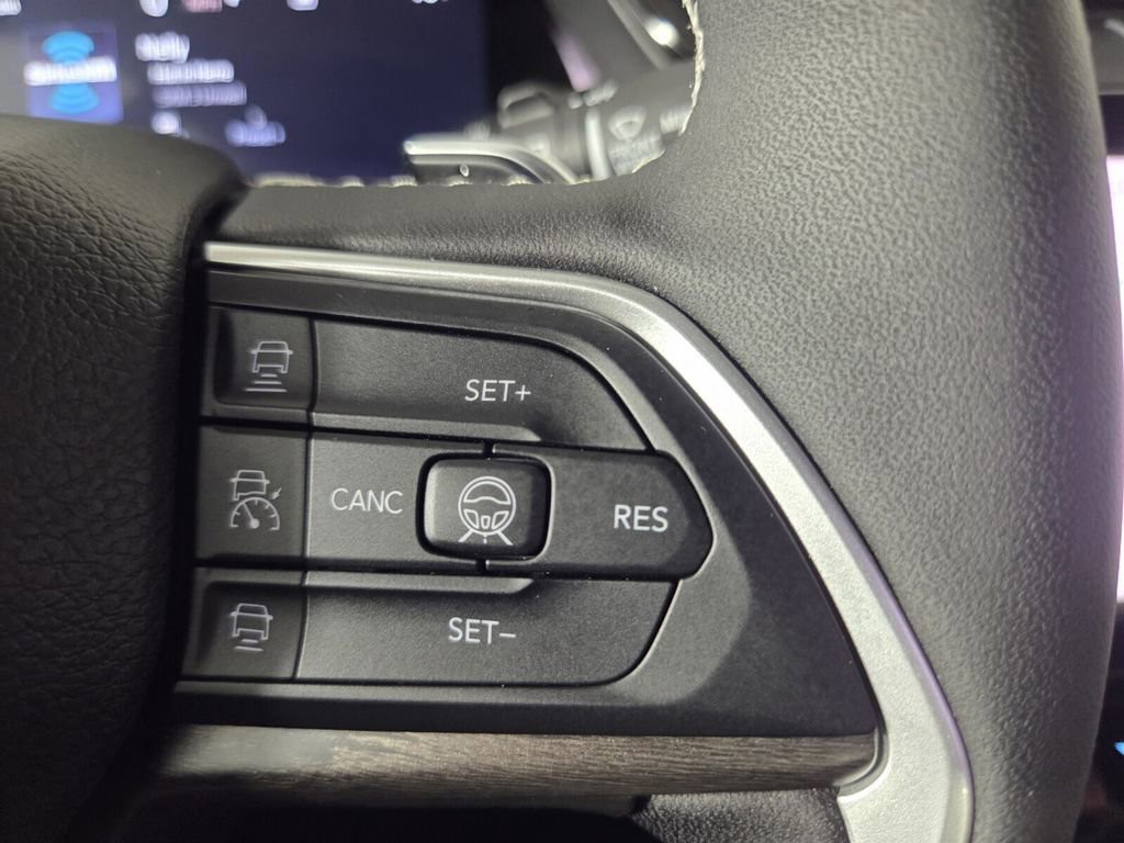 Used 2026 White Jeep Altitude image 17