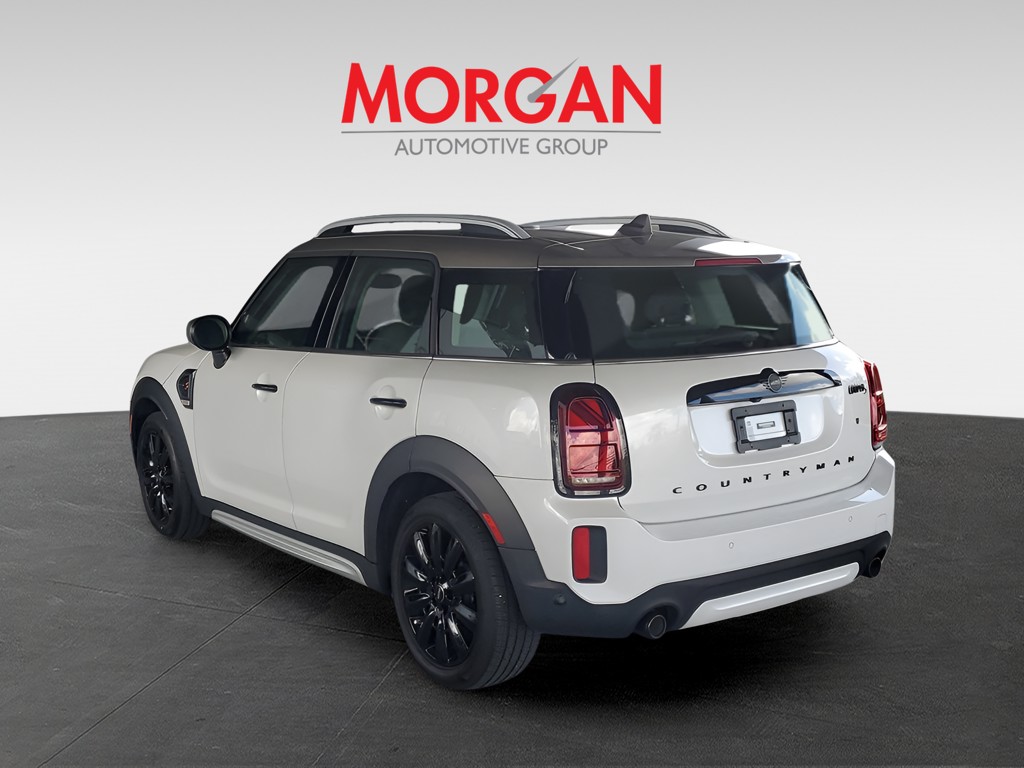 Used 2024 White MINI Signature image 3
