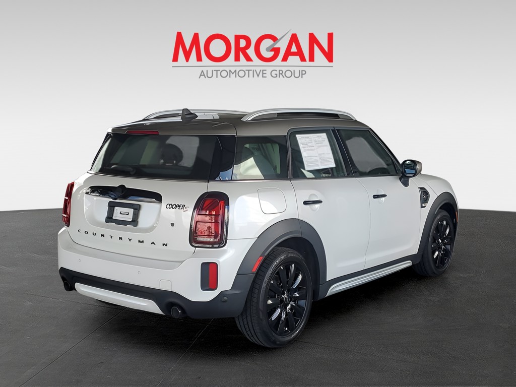 Used 2024 White MINI Signature image 2