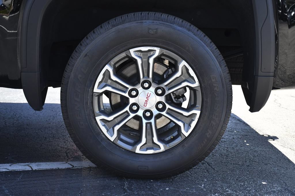 Used 2025 Black GMC SLT image 31