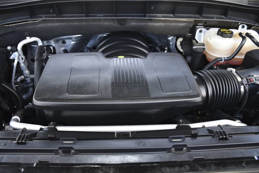 Used 2025 Black GMC SLT image 32