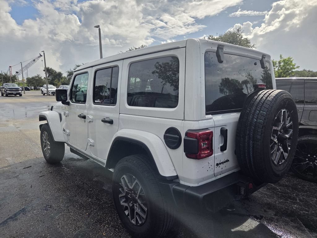 Used 2026 White Jeep Sahara image 4