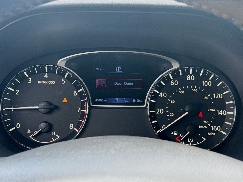 Certified Used 2020 Gray Nissan Platinum image 9