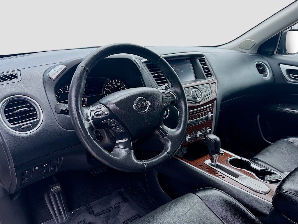 Certified Used 2020 Gray Nissan Platinum image 7