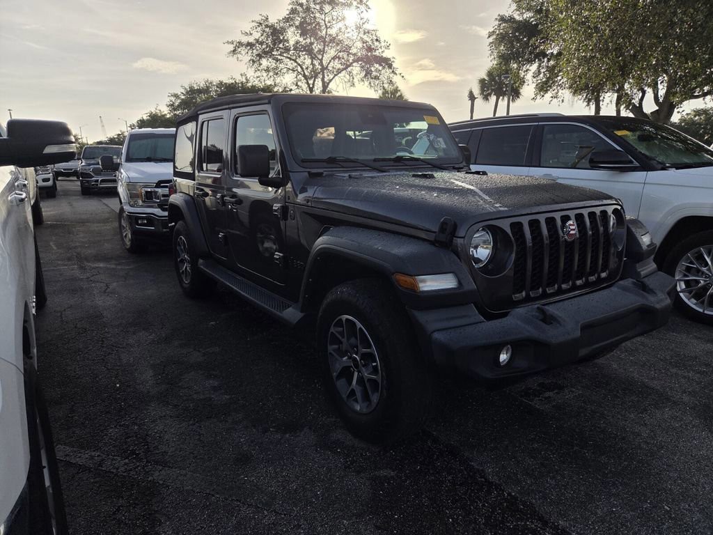 Used 2024 Gray Jeep Sport S image 2