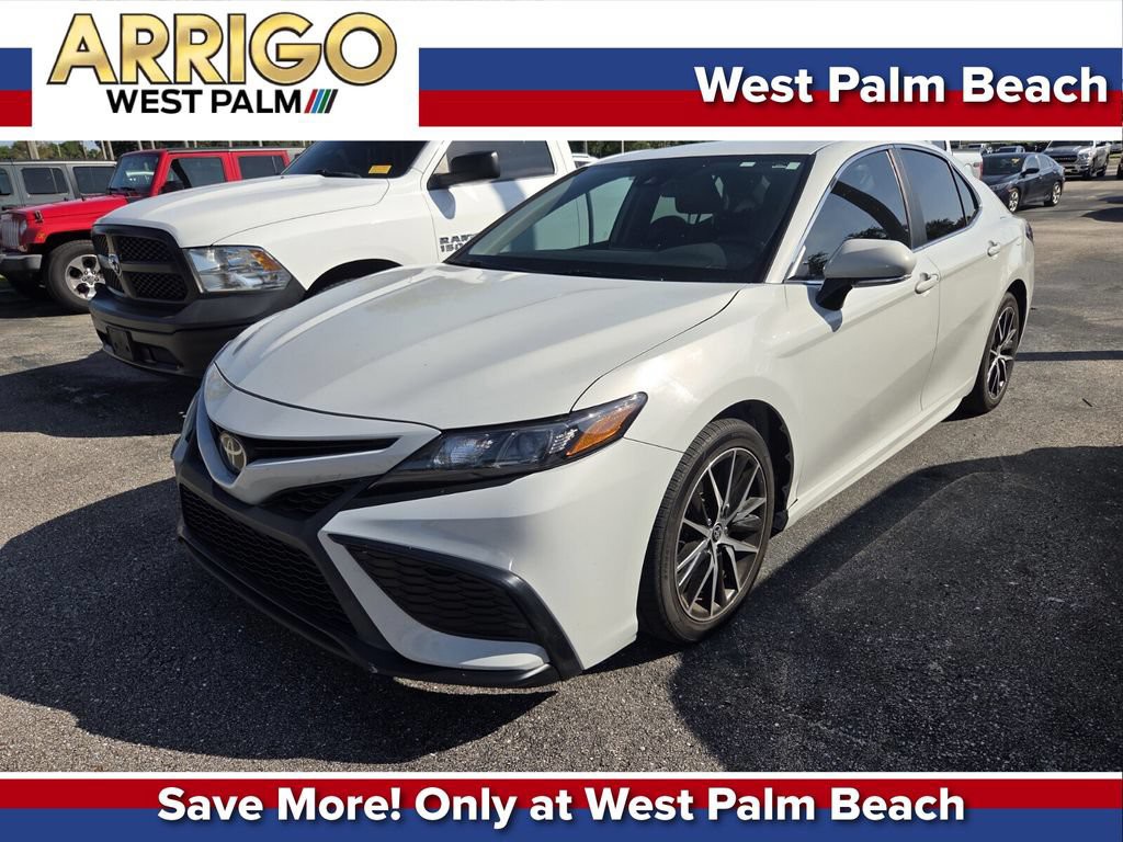 2024 Toyota Camry SE