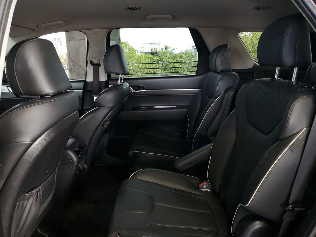 Used 2023 Red Hyundai SEL image 9
