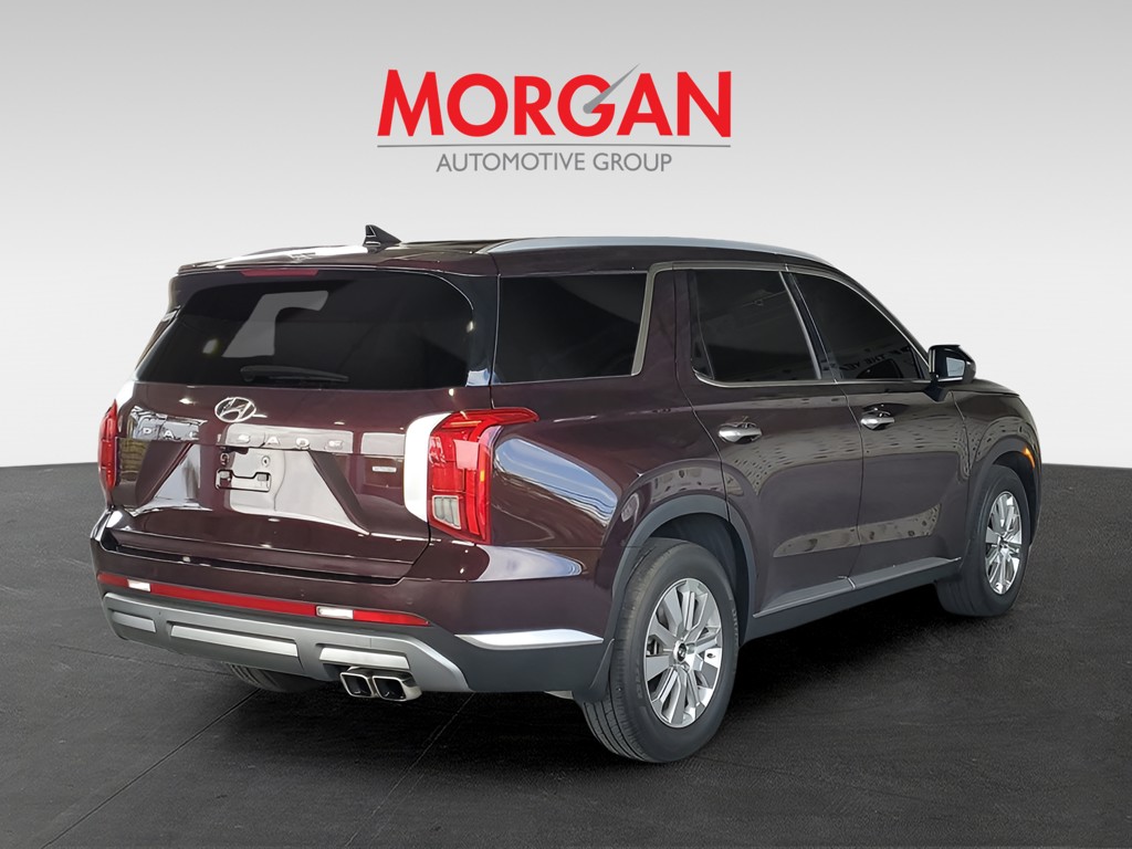 Used 2023 Red Hyundai SEL image 2