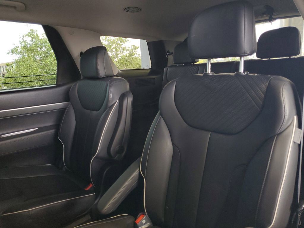 Used 2023 Red Hyundai SEL image 8