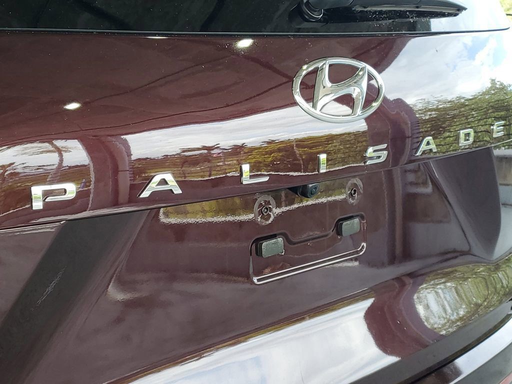 Used 2023 Red Hyundai SEL image 5