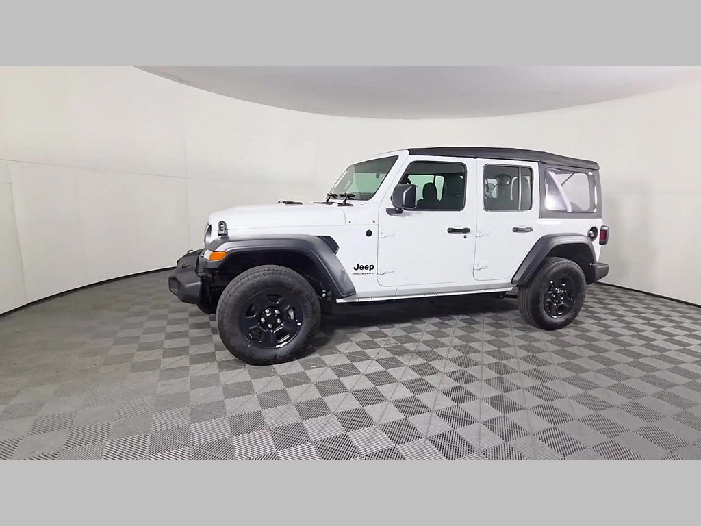 New 2027 White Jeep  image 34