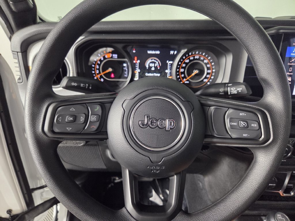 New 2027 White Jeep  image 13