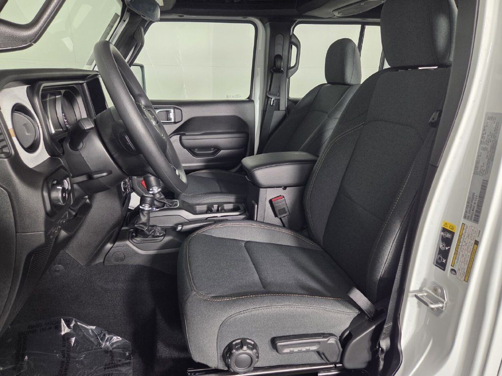 New 2027 White Jeep  image 10