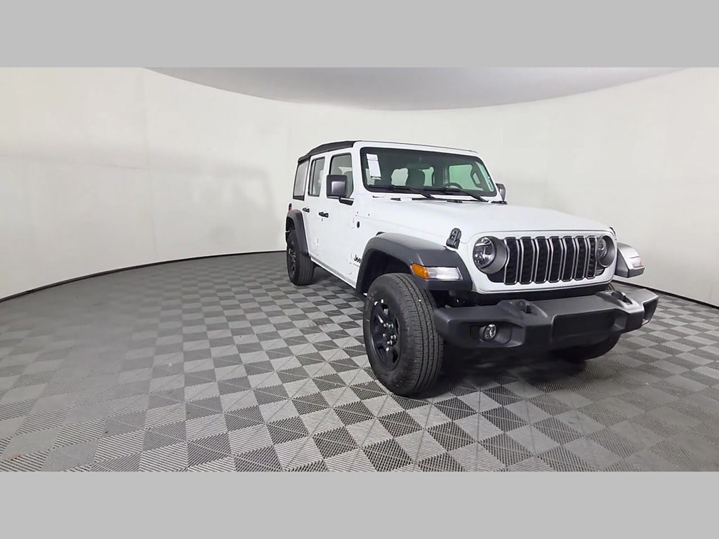 New 2027 White Jeep  image 38